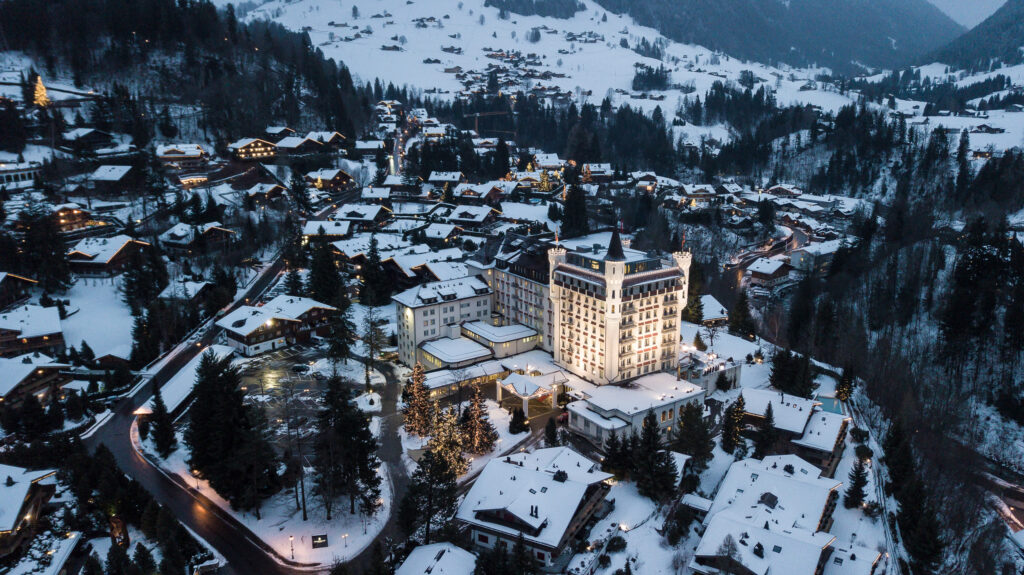 Facade lighting | Hotel Gstaad Palace | Qu solutions