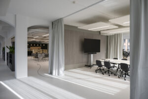 Meetingroom | Office World Ofelec | Qu AG