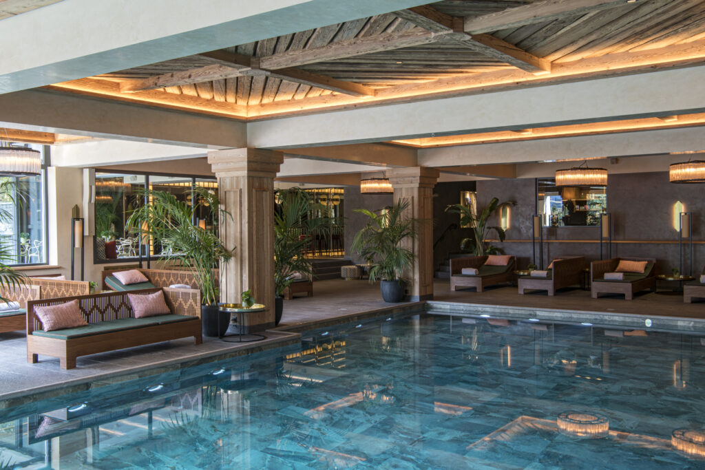 Pool lighting | indoor swimming pool | Hotel Gstaad Palace | Qu solutions | Stefano Scata