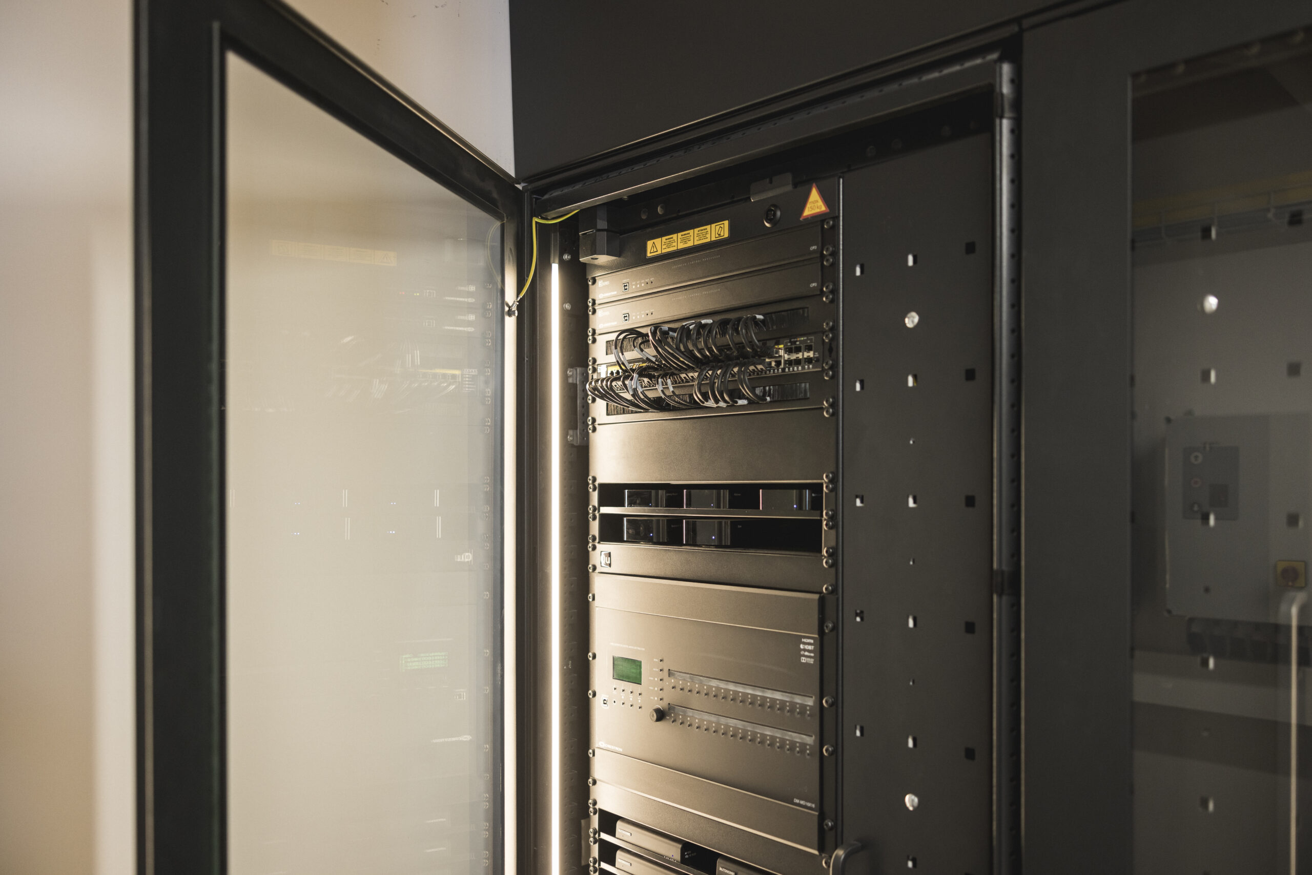 Qu Solutions | rack residencial | Chalet Switzerland