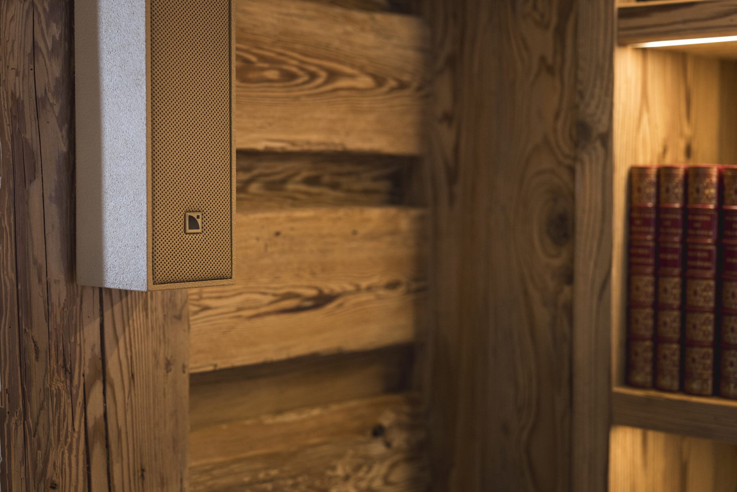 Qu Solutions | sound speaker | L-Acoustics | Chalet Switzerland