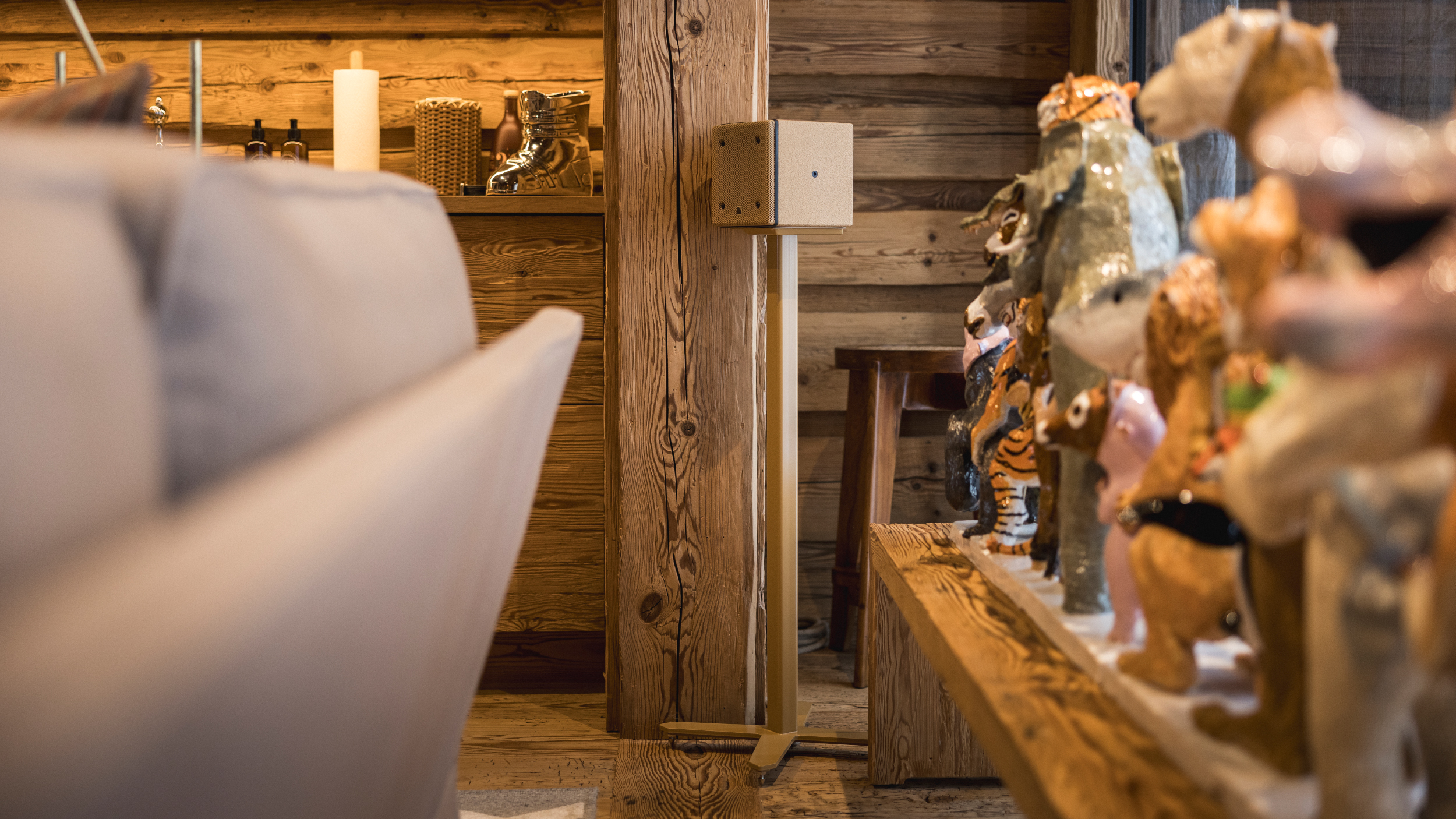Qu Solutions | sound speaker | Chalet Switzerland