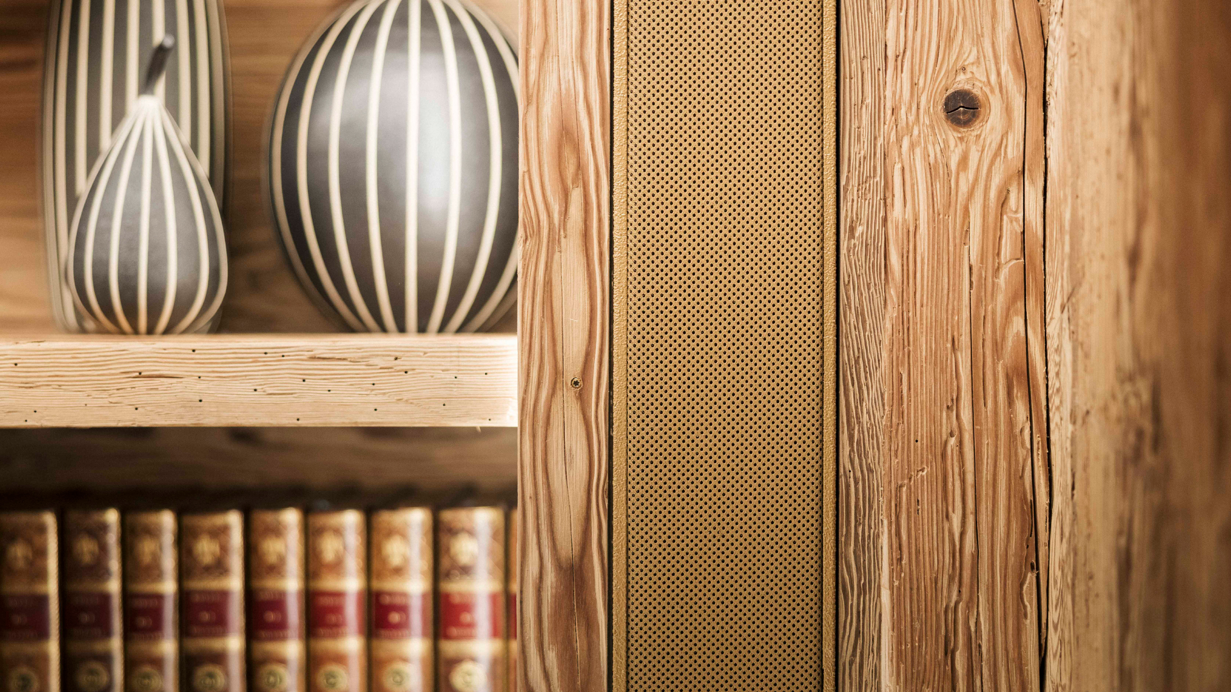 Qu Solutions | sound speaker | Chalet Switzerland