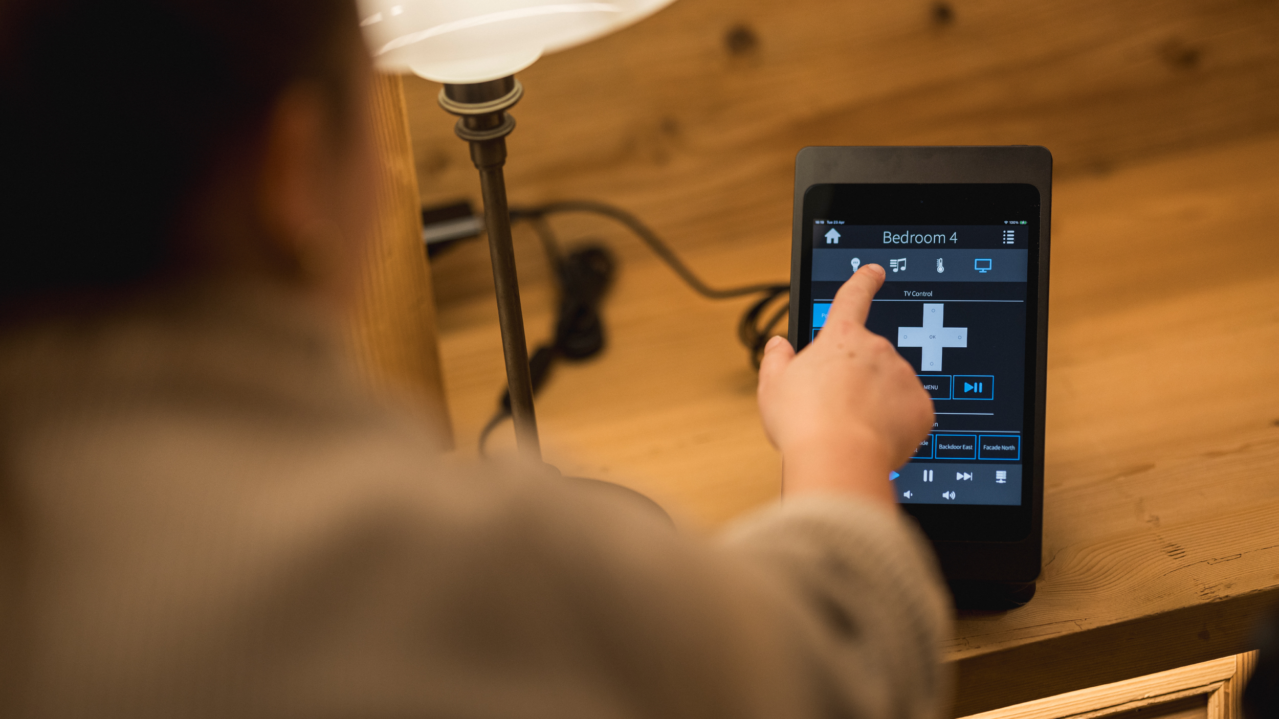 Qu Solutions | Control interface | Chalet Switzerland | Touch panel