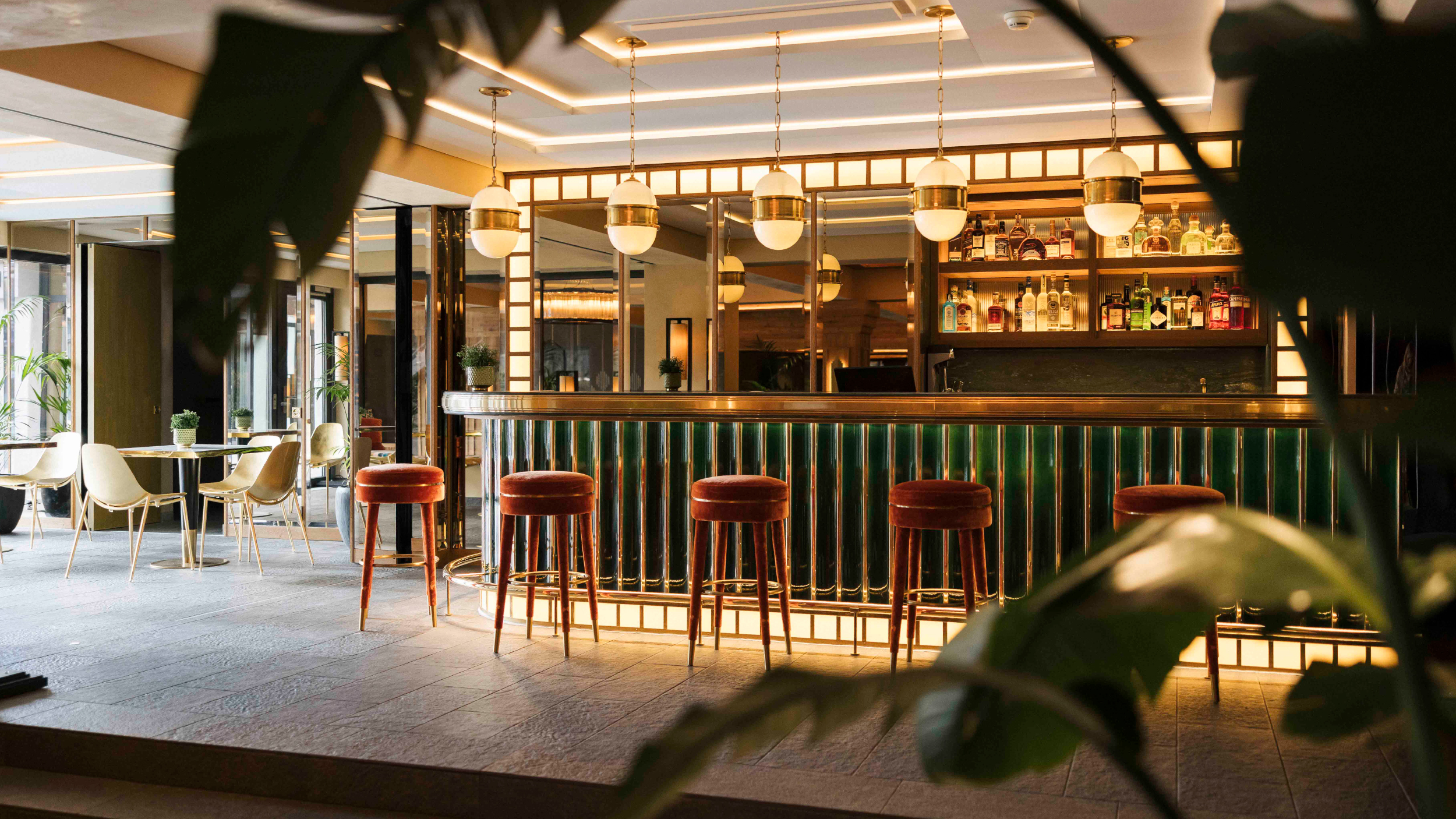 Hotel Gstaad Palace | Qu Solutions | Pool lighting | Indoor swimming pool | Sound | L-Acoustics | Bar
