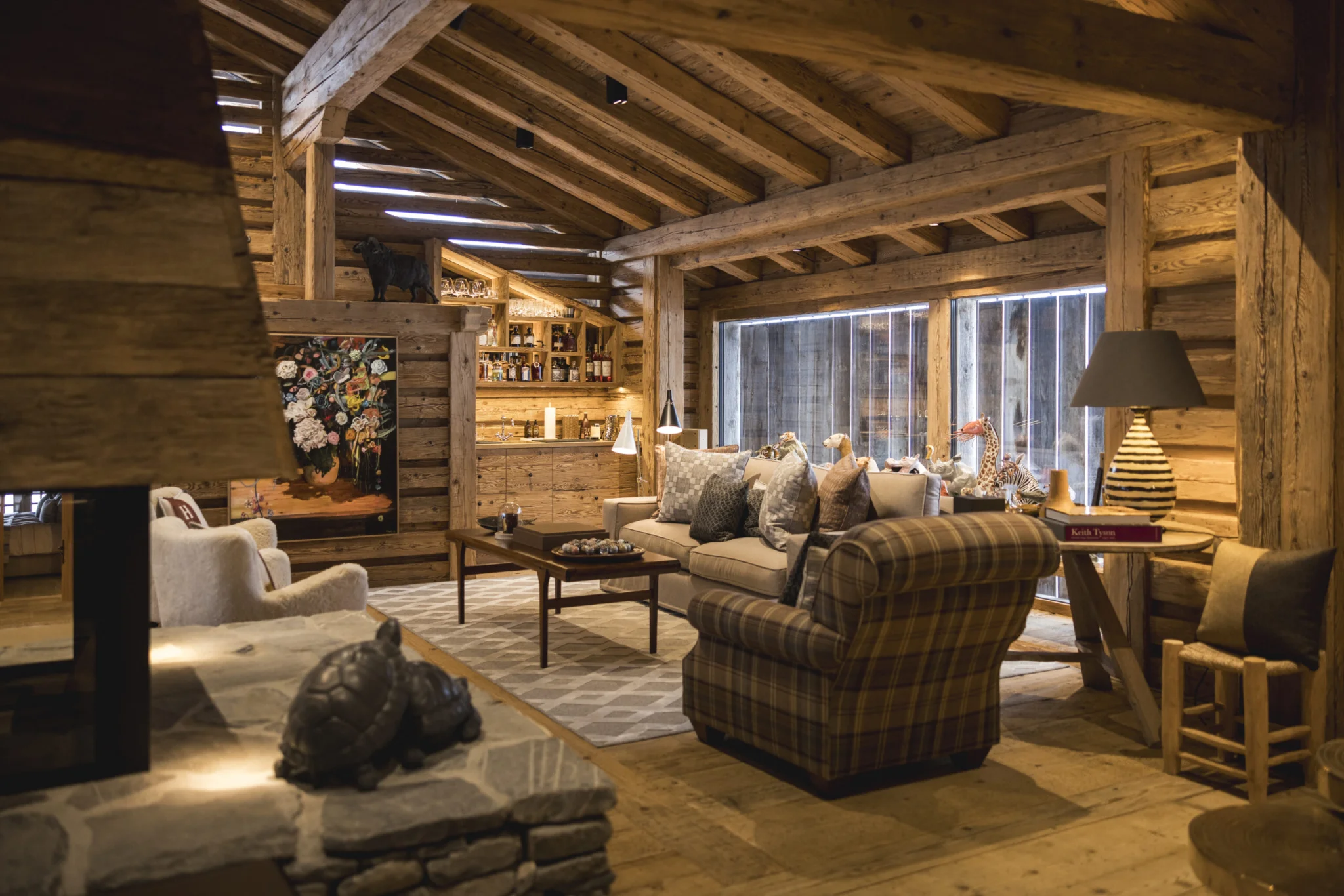 Qu Solutions | customize home cinema | light concept | Chalet Switzerland