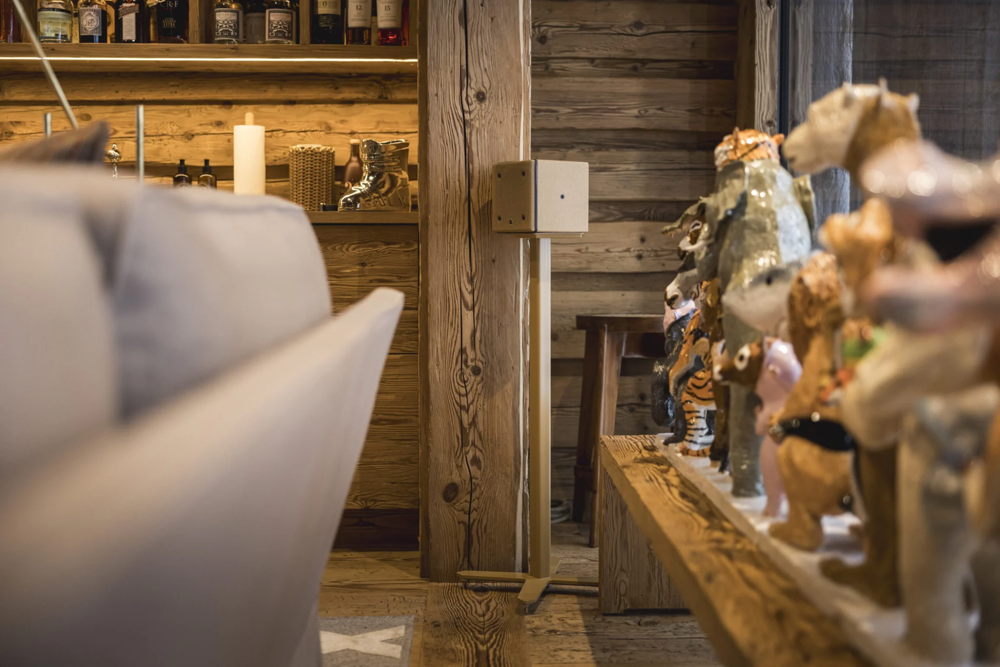 Qu Solutions | customize home cinema | lighting concept | L-Acoustics | Chalet Switzerland