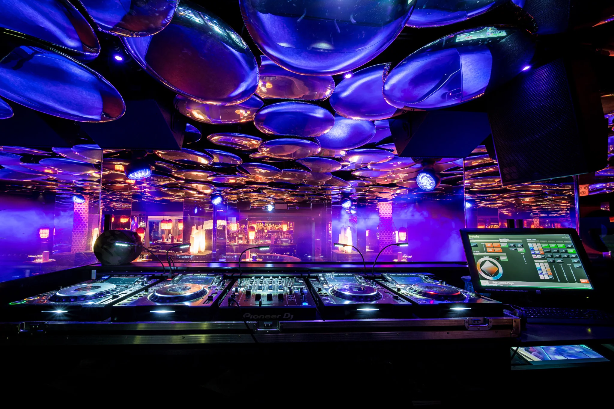 GreenGo | Night Club | Hotel Gstaad Palace | Qu solutions