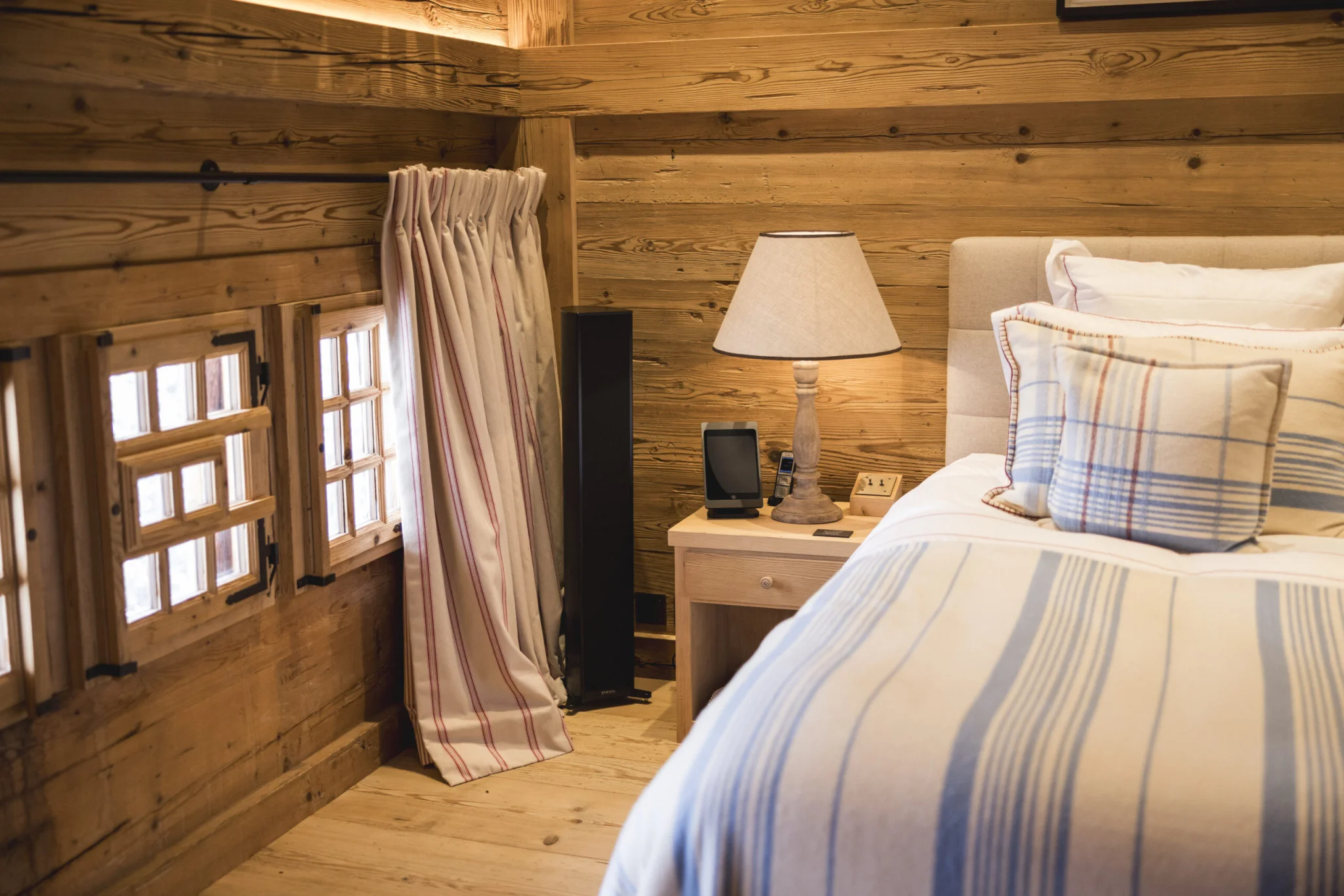 Qu Solutions | sound speaker | Chalet Switzerland