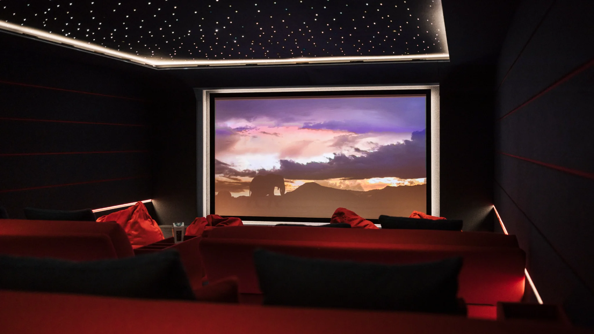 GreenGo | Night Club | Hotel Gstaad Palace | Qu solutions